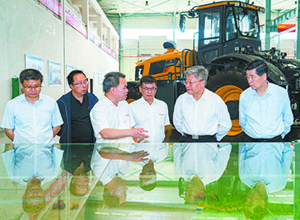 民建中央副主席孫東生一行到農(nóng)機公司開展調(diào)研